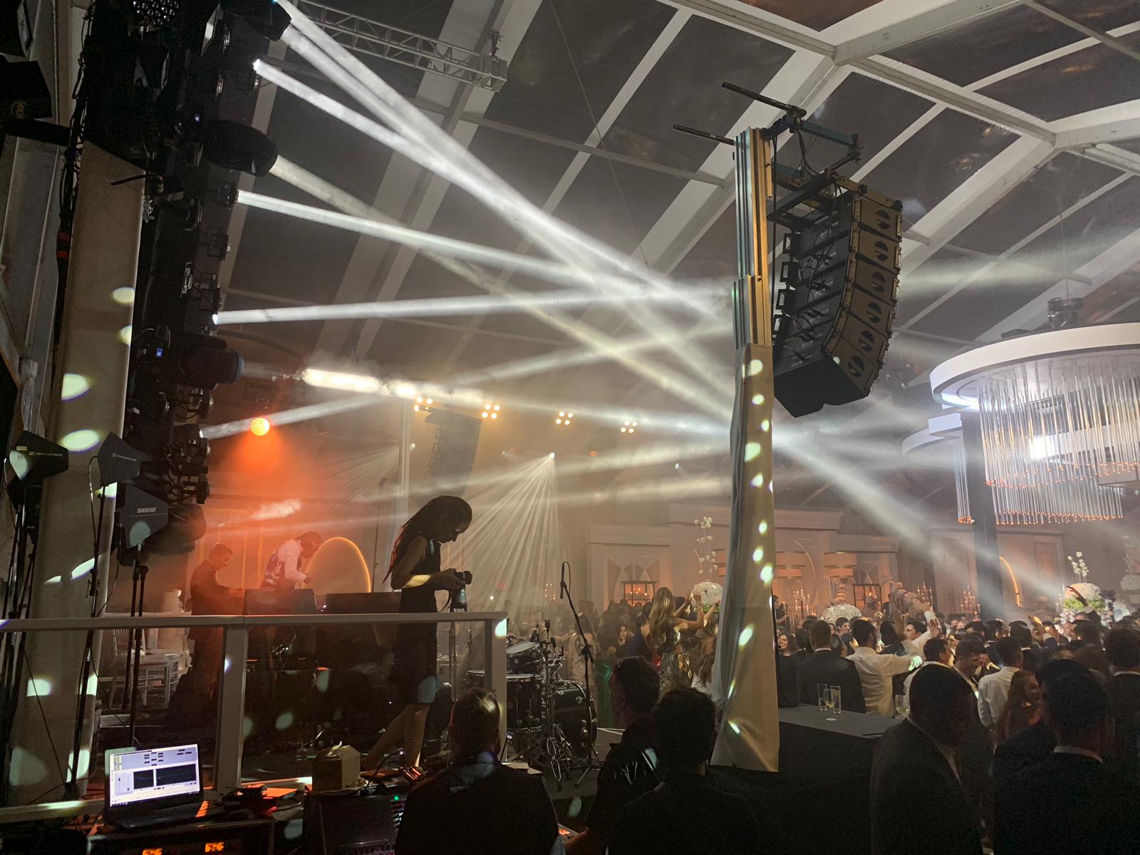 The Grateful Dead’s Wall of Sound: The Most Expensive Failure in Concert History